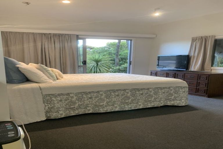Photo of property in 14 Pokohiwi Road, Normandale, Lower Hutt, 5010