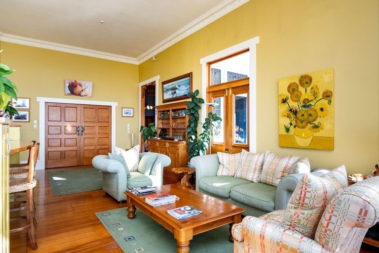 Photo of property in Mchardy Homestead, 11 Bracken Street, Hospital Hill, Napier, 4110
