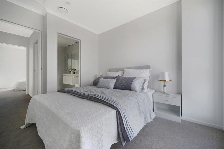 Photo of property in 26 Waipuhinui Way, Wiri, Auckland, 2104