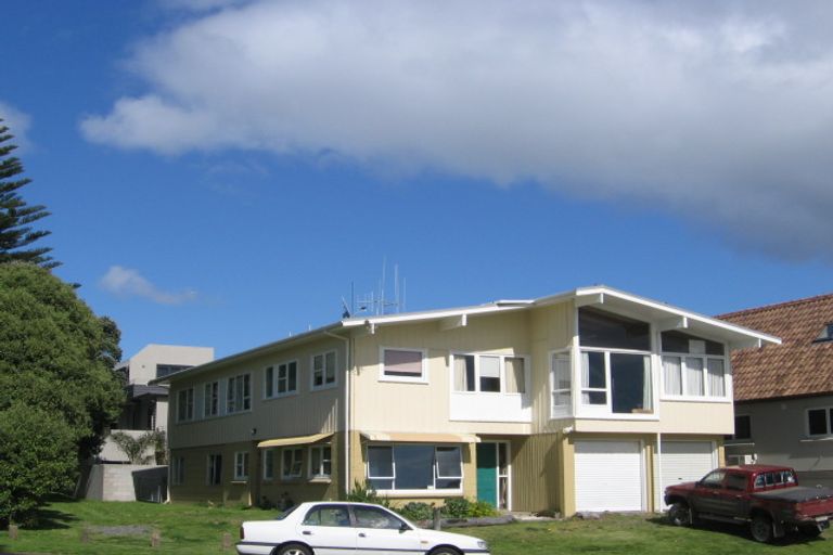 Photo of property in 65 Marine Parade, Mount Maunganui, 3116