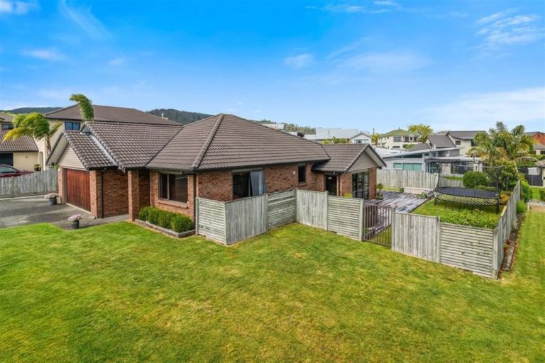 Photo of property in 16 Devoy Drive, Owhata, Rotorua, 3010