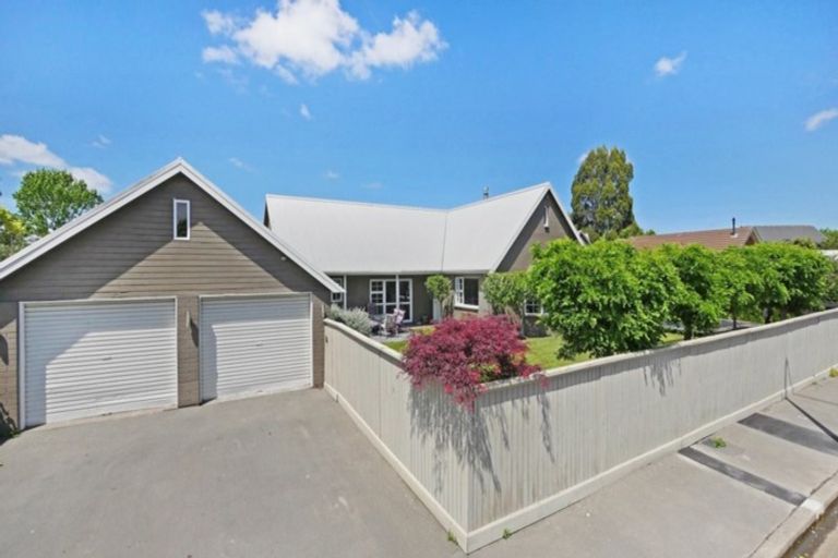 Photo of property in 106 Regency Crescent, Redwood, Christchurch, 8051