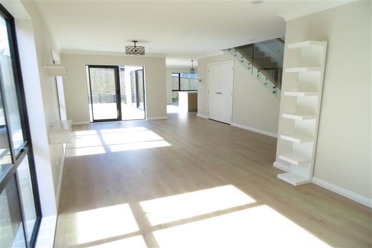 Photo of property in 39b Edgeworth Road, Glenfield, Auckland, 0629