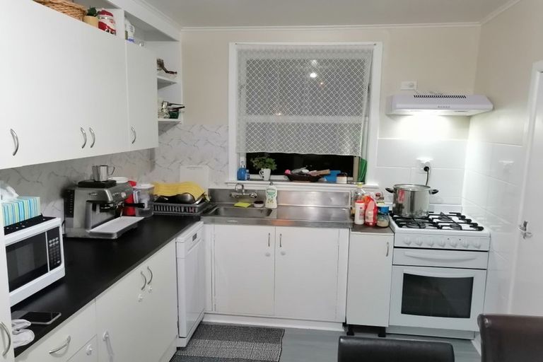 Photo of property in 1/50 Clyde Street, Island Bay, Wellington, 6023
