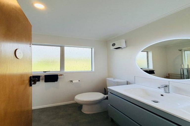 Photo of property in 16 Manawa Avenue, Raumati Beach, Paraparaumu, 5032