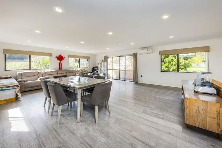 Photo of property in 32 Gracechurch Drive, Flat Bush, Auckland, 2016