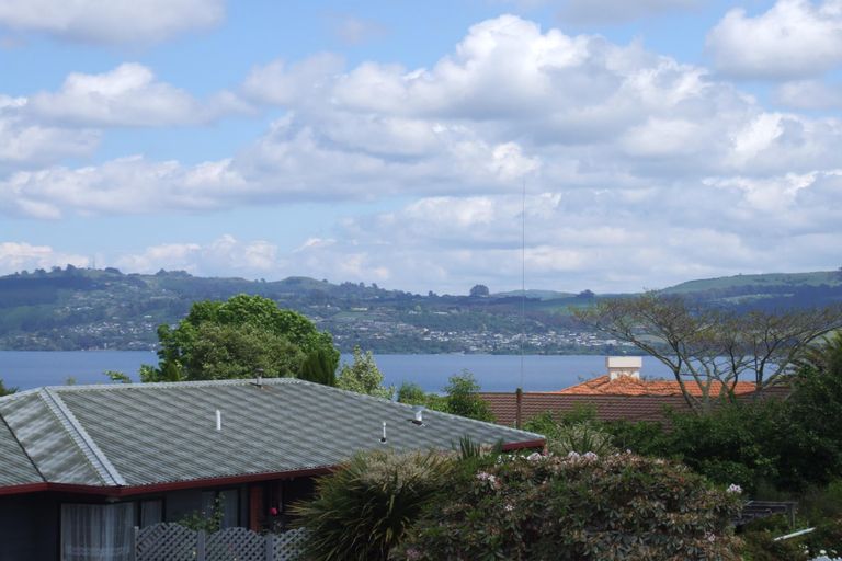 Photo of property in 47 Arrowsmith Avenue, Waipahihi, Taupo, 3330