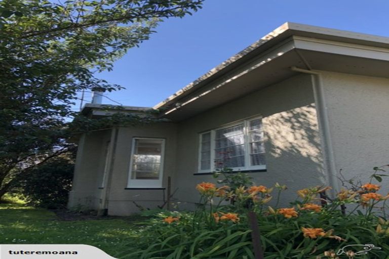 Photo of property in 72 Kent Street, Carterton, 5713