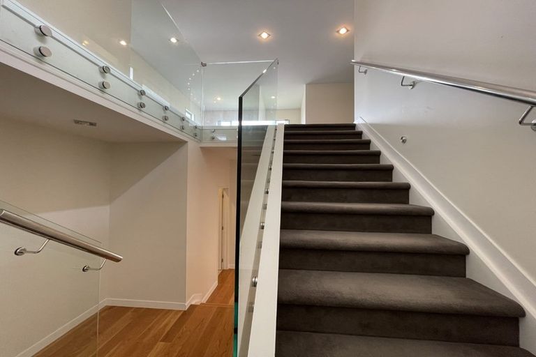 Photo of property in 13 Pin Oak Drive, Schnapper Rock, Auckland, 0632