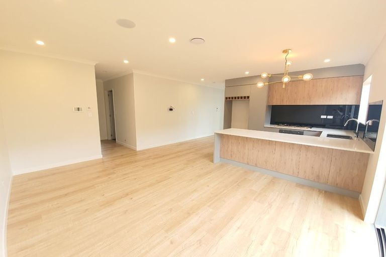 Photo of property in 23 Holcroft Street, Papakura, 2110