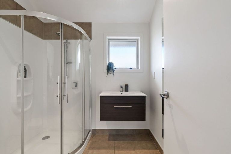 Photo of property in 43 Silverstream Road, Crofton Downs, Wellington, 6035