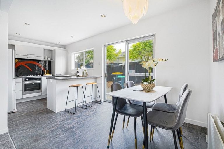 Photo of property in 2/106 Barrington Street, Somerfield, Christchurch, 8024