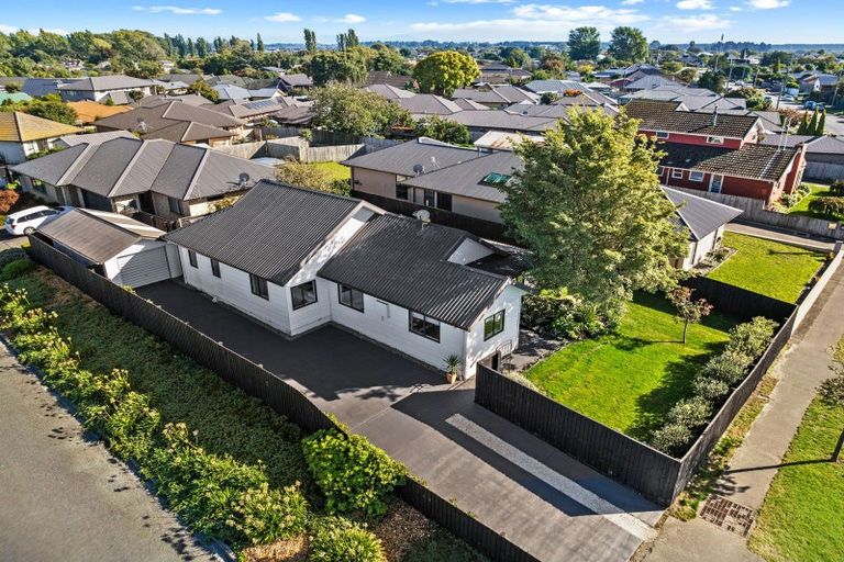 Photo of property in 75 Burwood Road, Burwood, Christchurch, 8083
