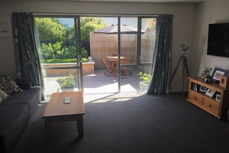 Photo of property in 10a North Avon Road, Richmond, Christchurch, 8013