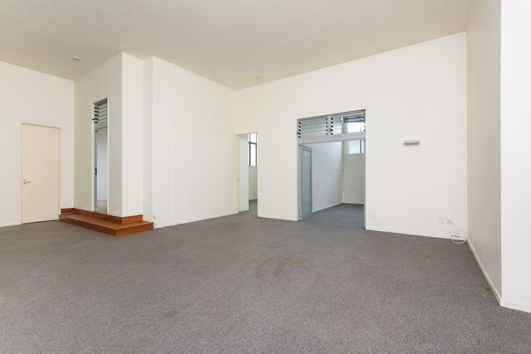 Photo of property in Tennyson Apartments, 18/25 Tennyson Street, Te Aro, Wellington, 6011