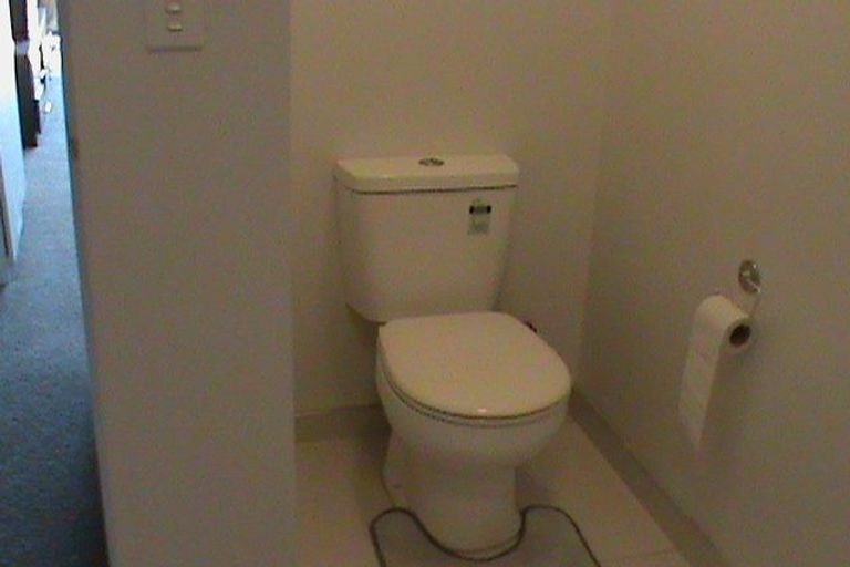 Photo of property in 1/167 Mokoia Road, Birkenhead, Auckland, 0626