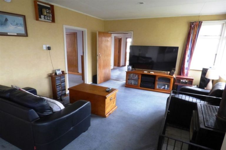 Photo of property in 3 Christie Street, Balclutha, 9230