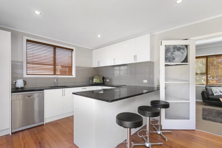 Photo of property in 9b Fergusson Street, Waterloo, Lower Hutt, 5011
