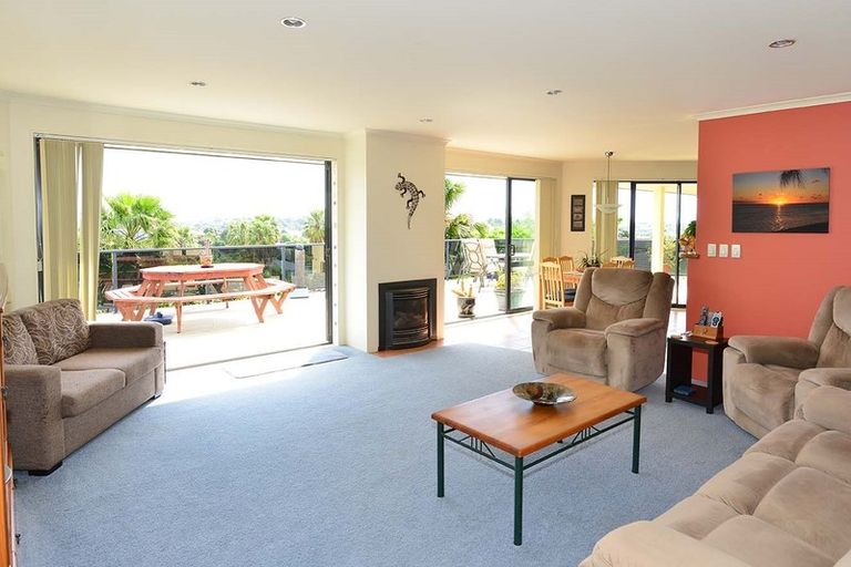 Photo of property in 10 Careen Grove, Gulf Harbour, Whangaparaoa, 0930