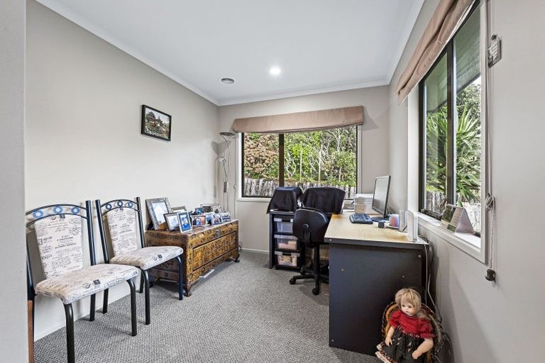 Photo of property in 11a Lemont Place, Westown, New Plymouth, 4310