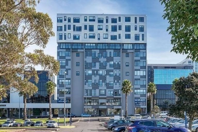 Photo of property in Twin Towers, 811/17 Putney Way, Manukau, Auckland, 2104