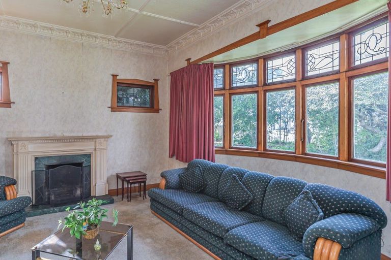 Photo of property in 47 Queenwood Road, Levin, 5510