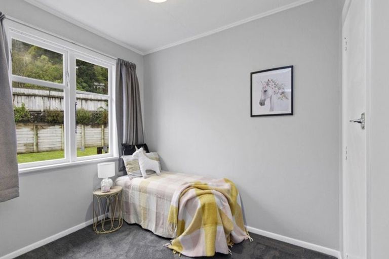 Photo of property in 26 Lowry Crescent, Stokes Valley, Lower Hutt, 5019