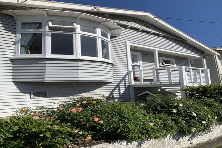 Photo of property in 22 Queens Drive, Kilbirnie, Wellington, 6022