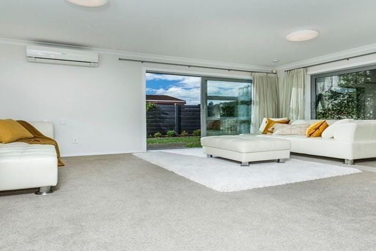 Photo of property in 1/2 Ocean View Road, Milford, Auckland, 0620
