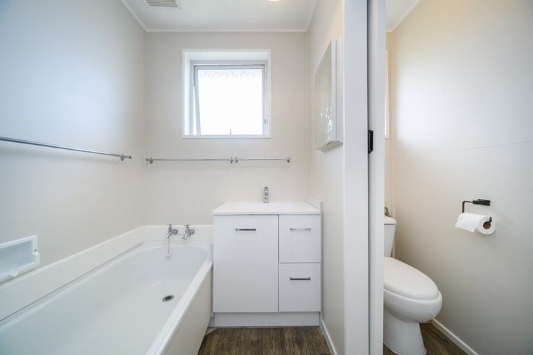 Photo of property in 73 Fairview Avenue, Feilding, 4702