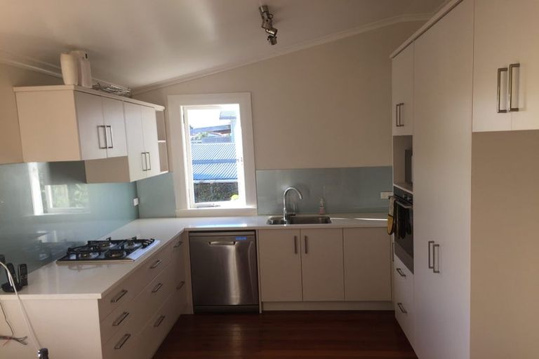 Photo of property in 102 Forest Lake Road, Forest Lake, Hamilton, 3200