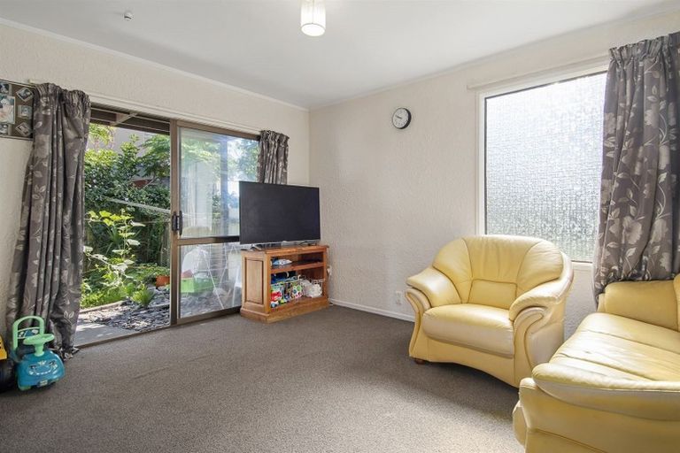 Photo of property in 10a Seaway Terrace, Otumoetai, Tauranga, 3110
