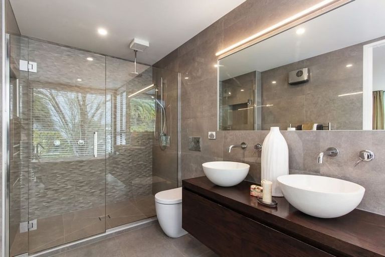 Photo of property in 79 Fendalton Road, Fendalton, Christchurch, 8014