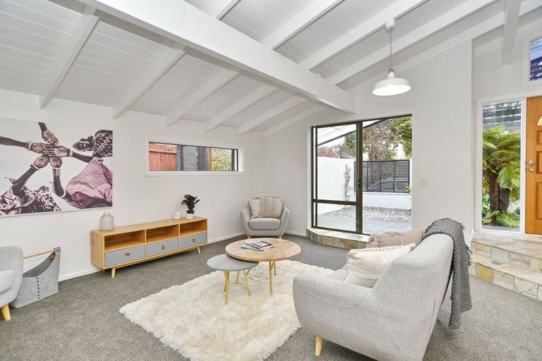 Photo of property in 52a Sevenoaks Drive, Bryndwr, Christchurch, 8053