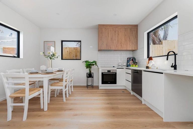 Photo of property in 5/18 Dellwood Avenue, Henderson, Auckland, 0612