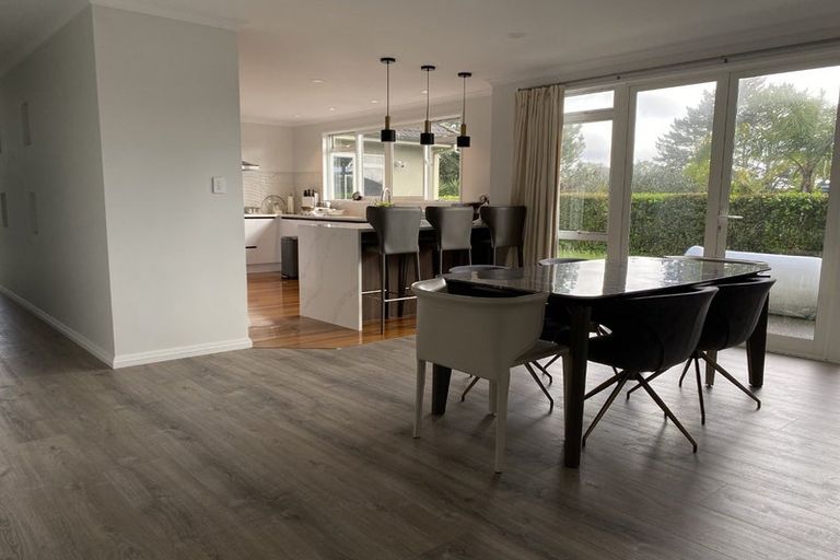 Photo of property in 34 English Oak Drive, Schnapper Rock, Auckland, 0632