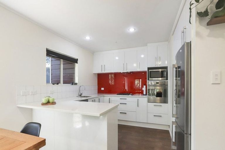 Photo of property in 21a Willerton Avenue, New Lynn, Auckland, 0600