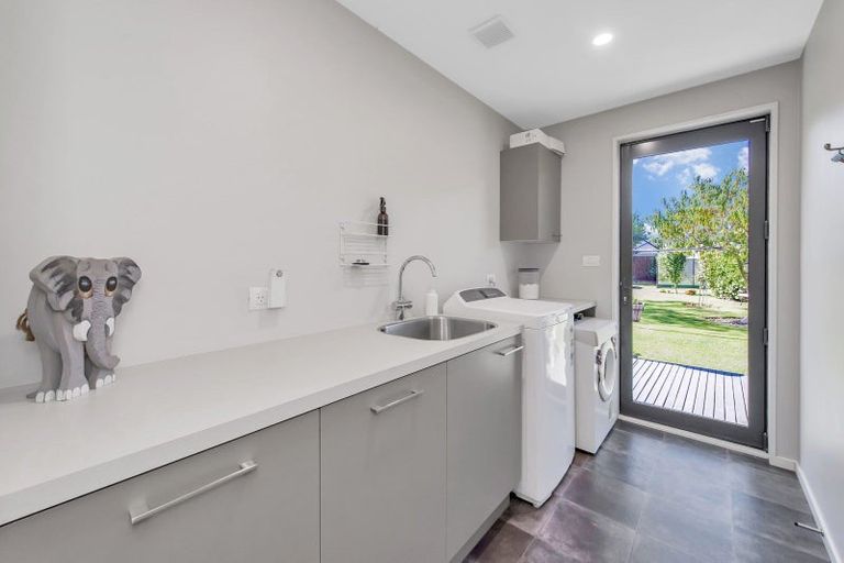 Photo of property in 23 Bridge Street, Southbridge, 7602