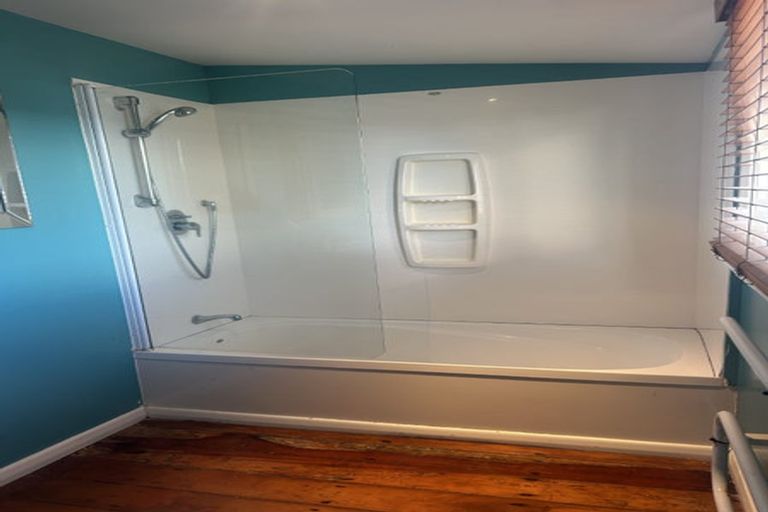 Photo of property in 152b Glengarry Road, Glen Eden, Auckland, 0602