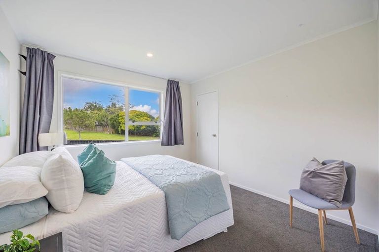 Photo of property in 138 Moire Road, West Harbour, Auckland, 0618