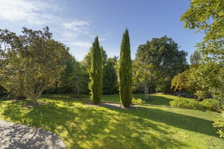 Photo of property in 145 Summerhill Drive, Fitzherbert, Palmerston North, 4410