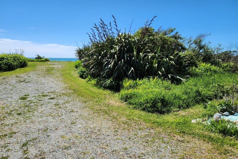 Photo of property in 21b Main Rd Ngakawau, Ngakawau, 7824