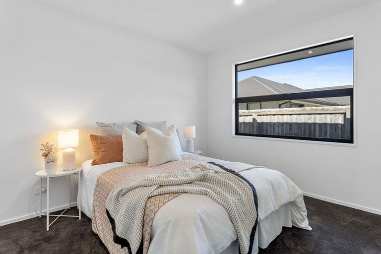 Photo of property in 105 Kippenberger Avenue, Rangiora, 7400