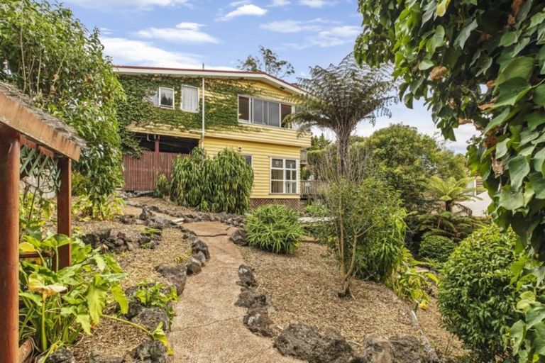 Photo of property in 264 Titirangi Road, Titirangi, Auckland, 0604