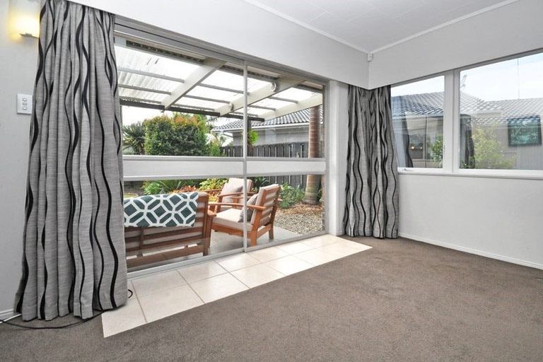 Photo of property in 13 Barnhill Crescent, Pahurehure, Papakura, 2113