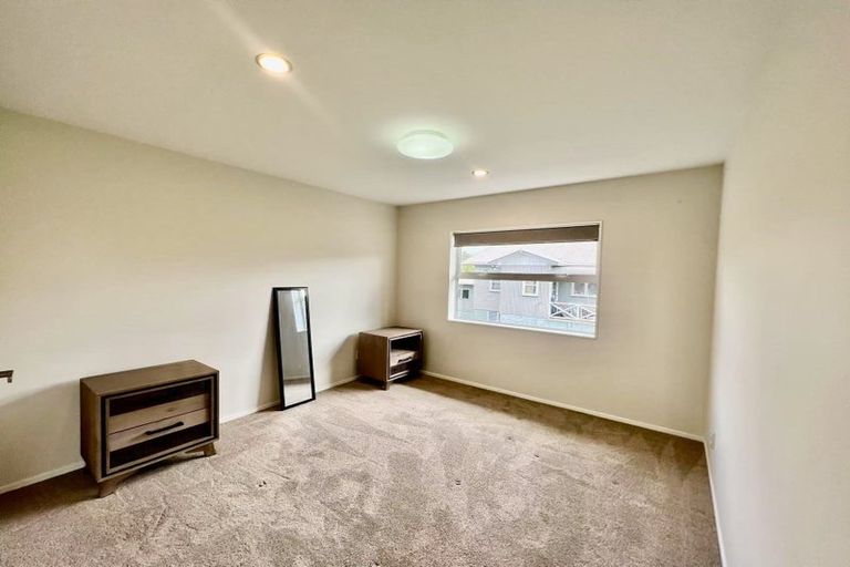 Photo of property in 240 Sturges Road, Henderson, Auckland, 0612