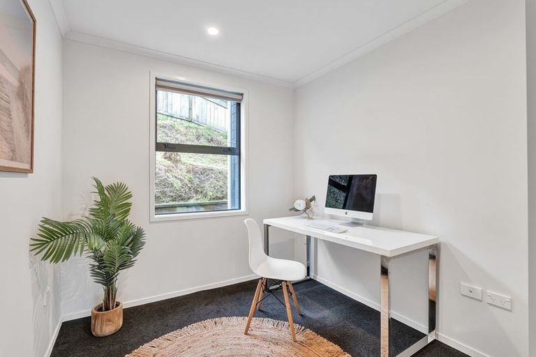 Photo of property in 71 Cyrus Street, Whalers Gate, New Plymouth, 4310