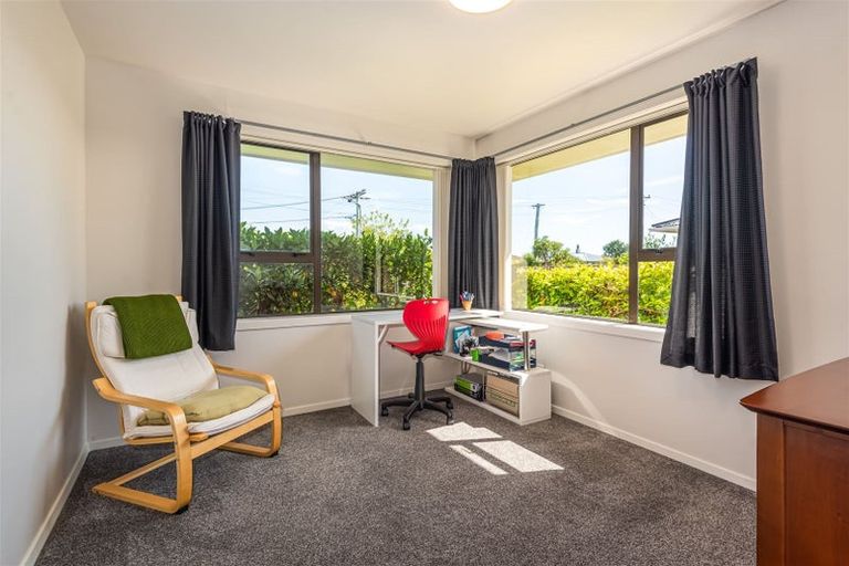 Photo of property in 61 Frensham Crescent, Woolston, Christchurch, 8062