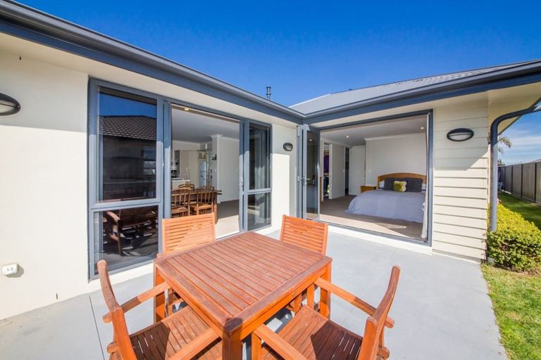 Photo of property in 2 Greenlea Place, Frimley, Hastings, 4120