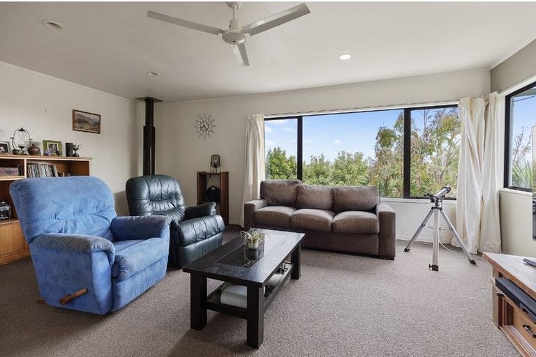 Photo of property in 2 Leander Road, Bayswater, Auckland, 0622